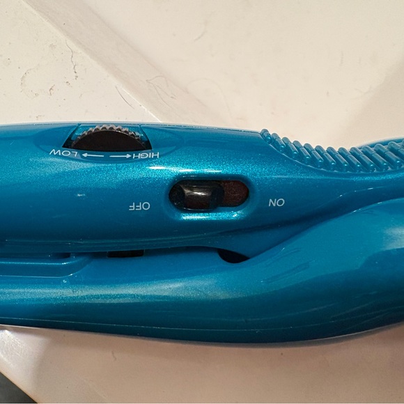 BedHead Wave Artist in Teal and Silver - Picture 4 of 4